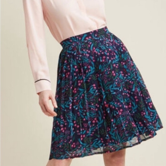 ModCloth‎ Navy Pleated Multicolor Floral Lined Skirt - Picture 1 of 7